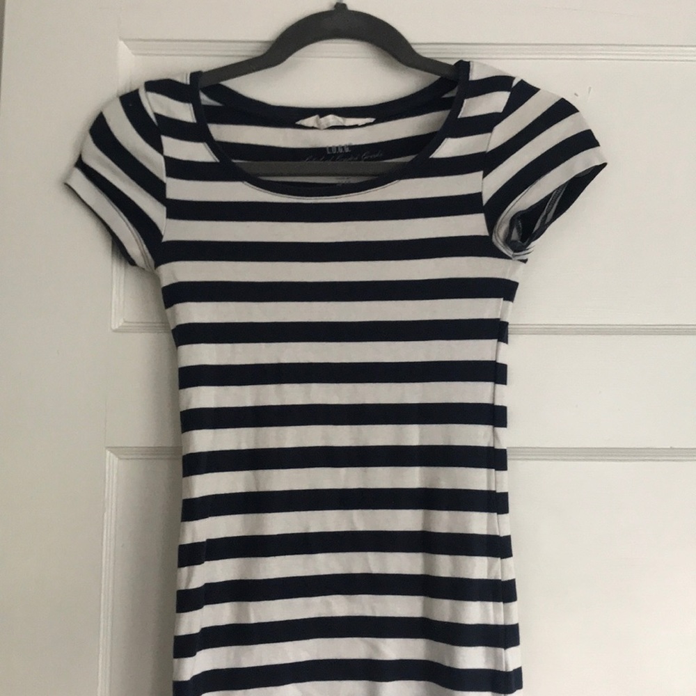 Blue and white striped tee
